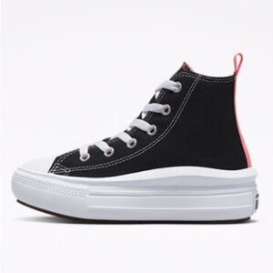 Chuck Taylor All Star Move Platform size 7 or 38.5 euro